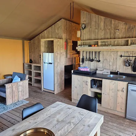 Campsite De Hazelaarshof- Luxe Xl-glampingtent